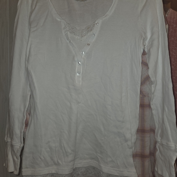 Clothing Lot Size 2XL - Picture 4 of 4